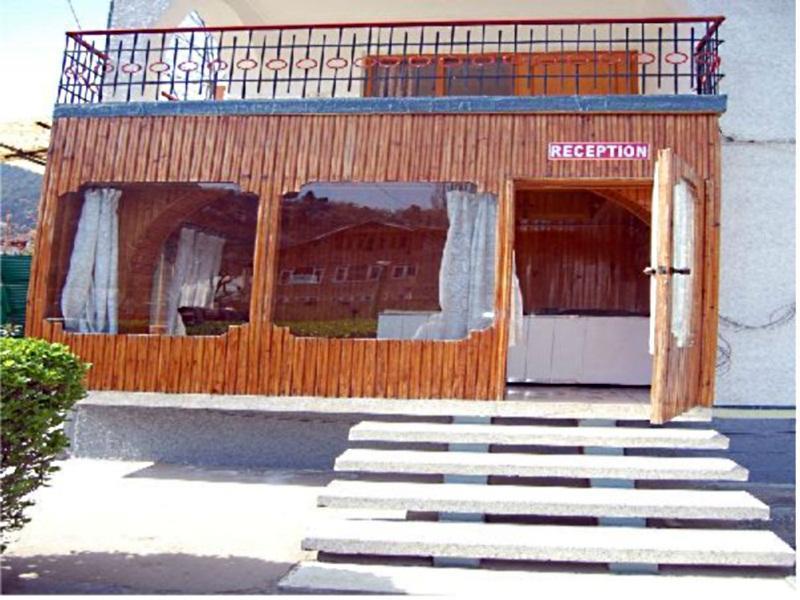 Hotel Season Palace Srinagar  Ngoại thất bức ảnh